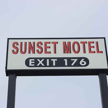 Sunset Motel Lake Bluff Exterior photo